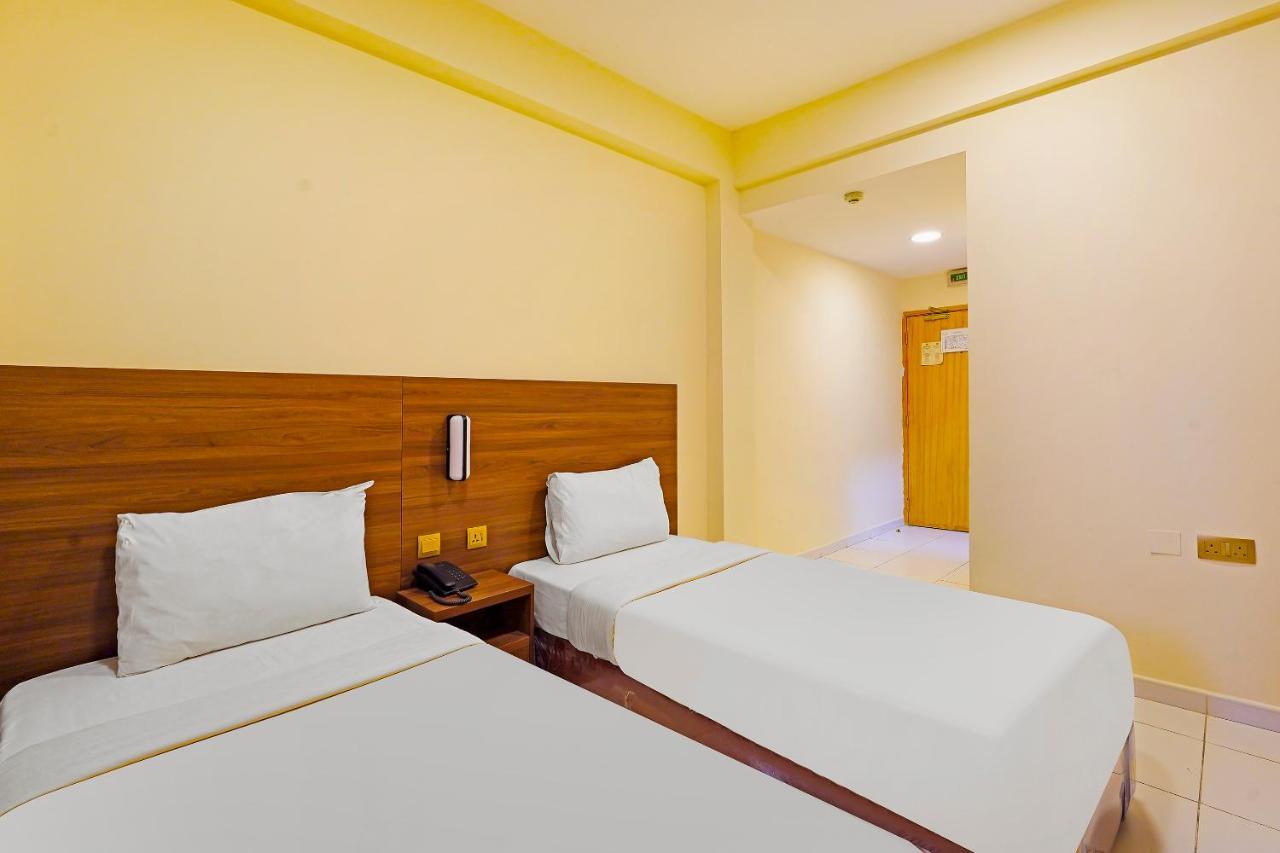 Oyo 925 Emirates Hotel Dubaj Zewnętrze zdjęcie