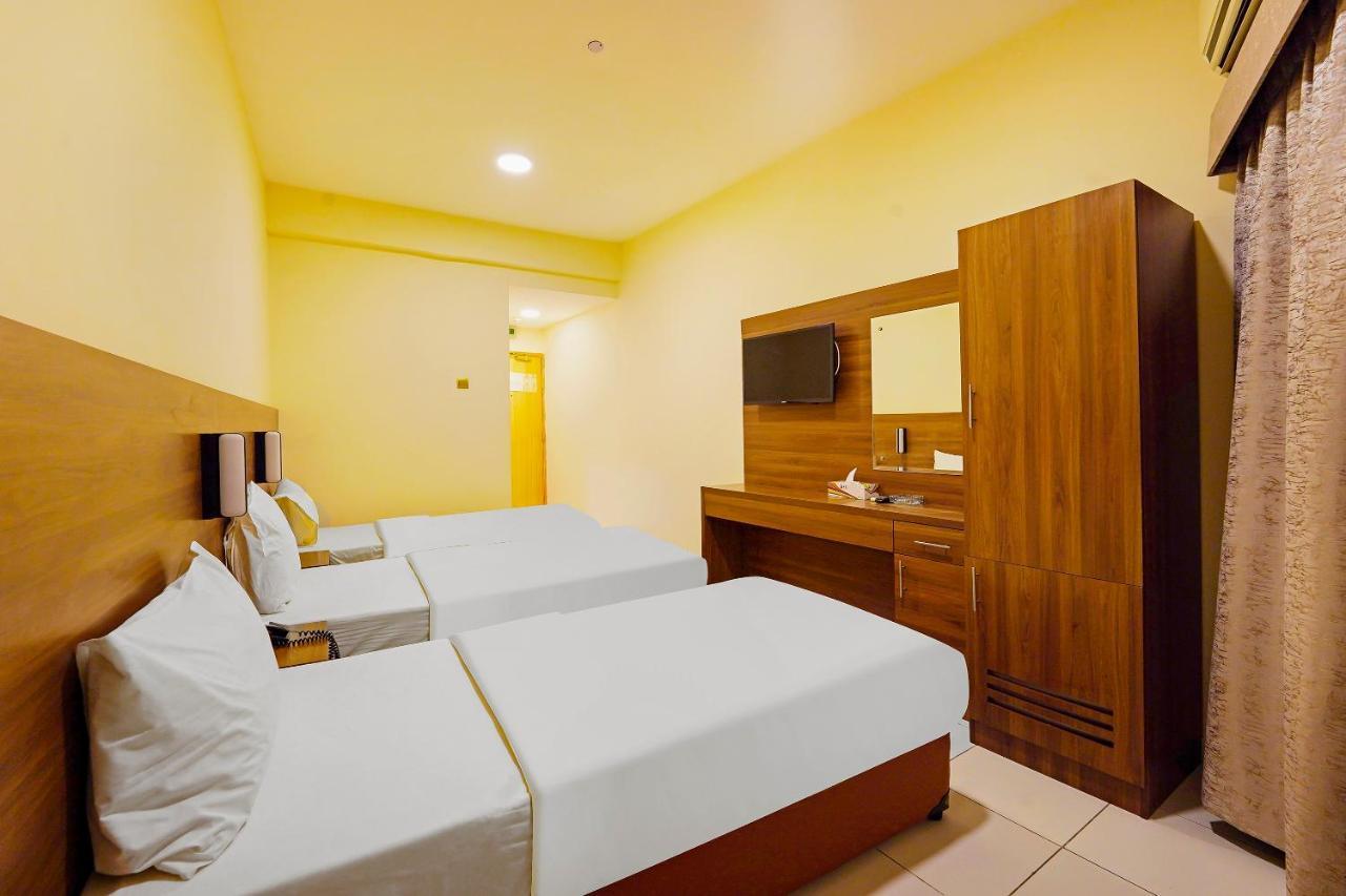 Oyo 925 Emirates Hotel Dubaj Zewnętrze zdjęcie