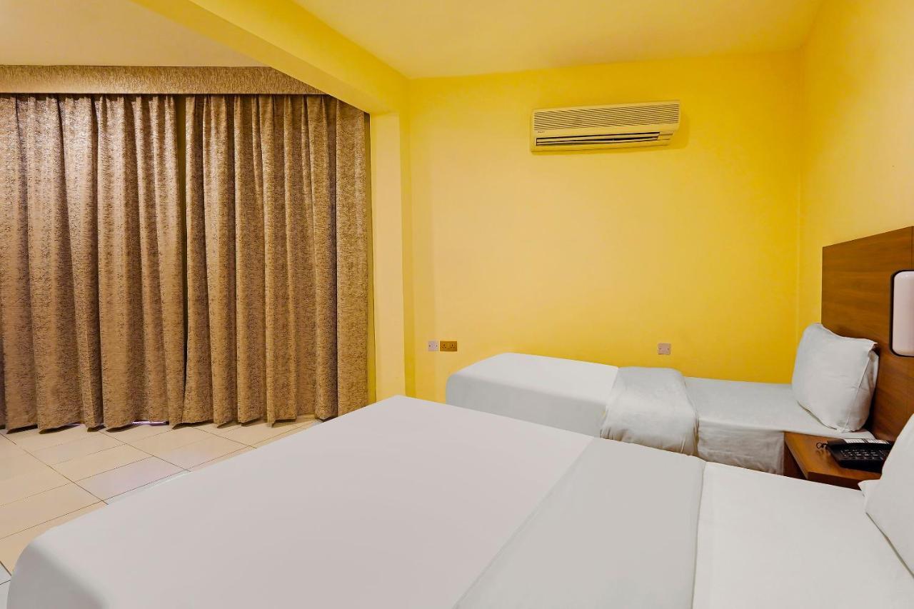 Oyo 925 Emirates Hotel Dubaj Zewnętrze zdjęcie