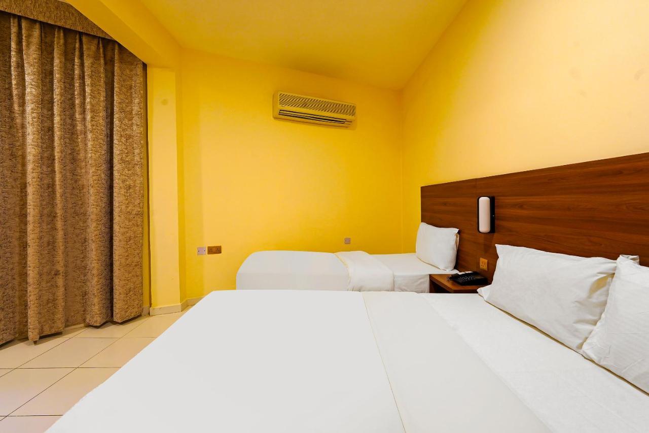 Oyo 925 Emirates Hotel Dubaj Zewnętrze zdjęcie